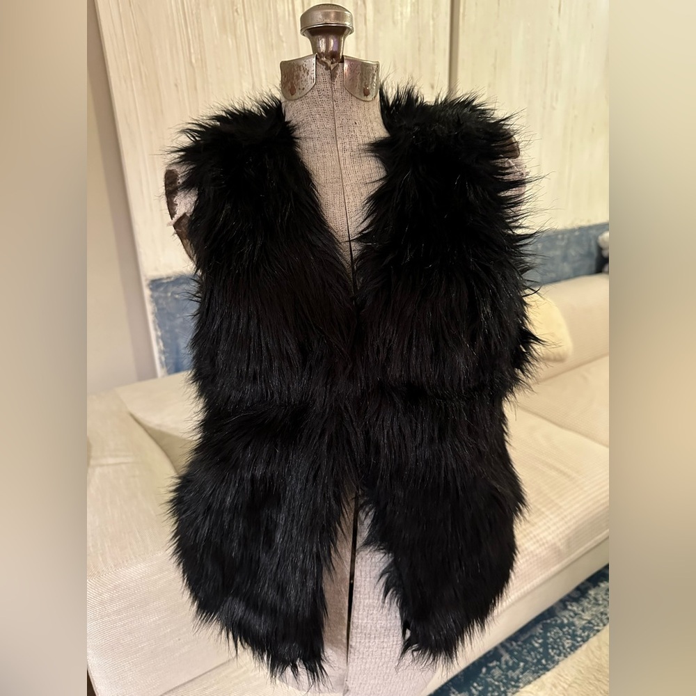 H&M Divided Black Faux Fur Vest